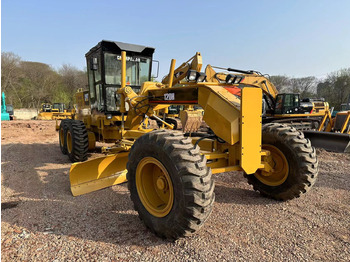 Grader CATERPILLAR 120H: das Bild 2