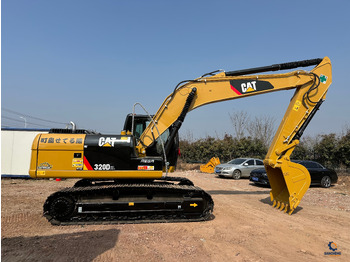 Kettenbagger CATERPILLAR 320D2L: das Bild 2