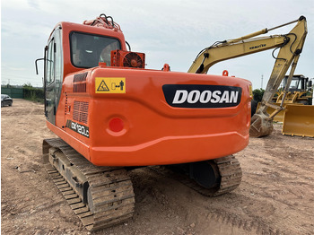 Kettenbagger DOOSAN DX120: das Bild 4