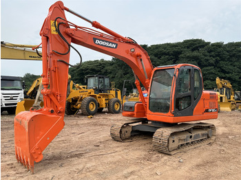 Kettenbagger DOOSAN DX120: das Bild 2