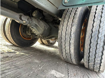 Pritsche LKW Für die Beförderung von Silo SINOTRUK HOWO 420hp 8x4 fence truck: das Bild 4 Pritsche LKW Für die Beförderung von Silo SINOTRUK HOWO 420hp 8x4 fence truck: das Bild 4