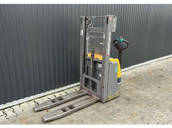 JUNGHEINRICH EJC Hochhubwagen