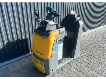 JUNGHEINRICH Schleppfahrzeug