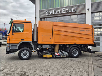 Kehrmaschine Mercedes-Benz Actros 2032 A 4x4 Bucher STKF 9500 Airport 30x: das Bild 5
