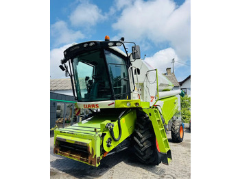 CLAAS Tucano 450 Mähdrescher