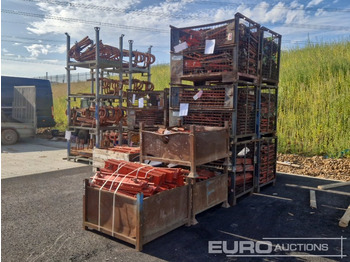 Baugeräte Stillage of Adjustable Formwork Brackets (8 of)Stillage of Peri Formwork Fittings & Brackets (12 of), Stillage of Articulated Couplers (4 of): das Bild 3
