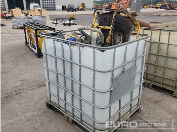 Baugeräte Stillage of Compaction Plates, Hydraulic Power Pack & Water Pumps (Spares): das Bild 2