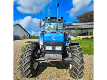 Traktor Ford 8340 Powerstar SLE: das Bild 4
