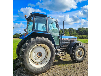 Traktor Ford 8340 Powerstar SLE: das Bild 3