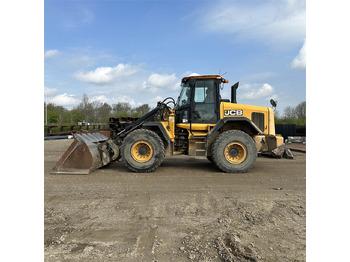 Radlader JCB 437 HT: das Bild 2