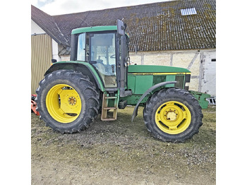 JOHN DEERE 6010 Series Traktor