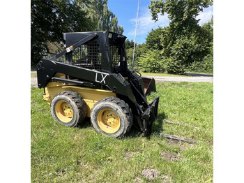 NEW HOLLAND Kompaktlader