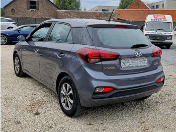 Limousine Hyundai i20 1.2: das Bild 3