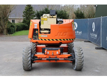 Gelenkarmbühne JLG 340AJ: das Bild 4