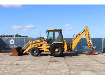 Baggerlader Komatsu WB97R: das Bild 2