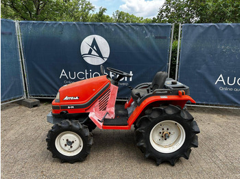 KUBOTA Traktor