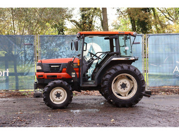 KUBOTA Traktor