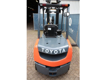 Dieselstapler Toyota 02-8FDF30: das Bild 4