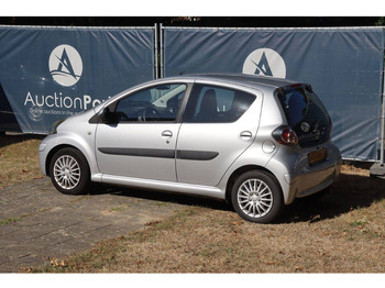 Limousine Toyota Aygo: das Bild 3
