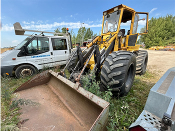 CATERPILLAR 910 Radlader