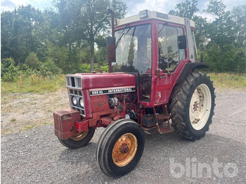 INTERNATIONAL Traktor