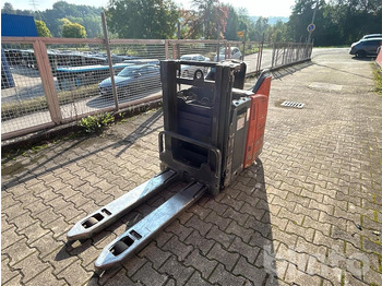 LINDE L12 Hochhubwagen