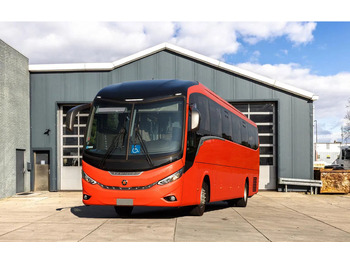 MERCEDES-BENZ Reisebus