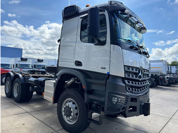 Sattelzugmaschine, Zustand - NEU Mercedes-Benz Arocs 4058 AS 6x6 Tractor Head 180T Push Pull EURO-3: das Bild 5
