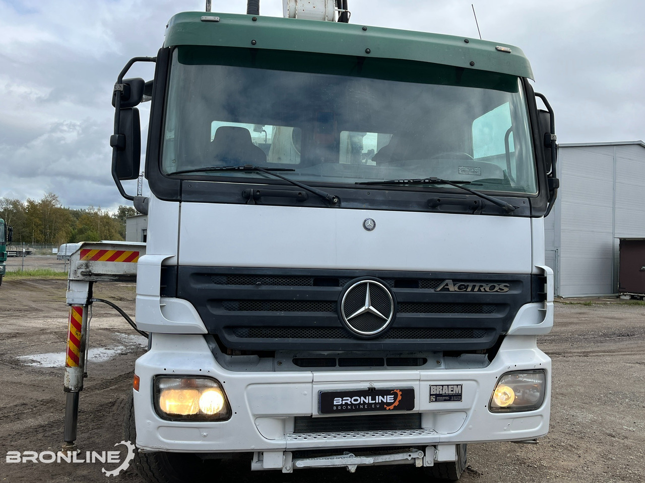 Fahrmischer 2004 MERCEDES-BENZ ACTROS 3241K 8X4/4 PUMI: das Bild 9