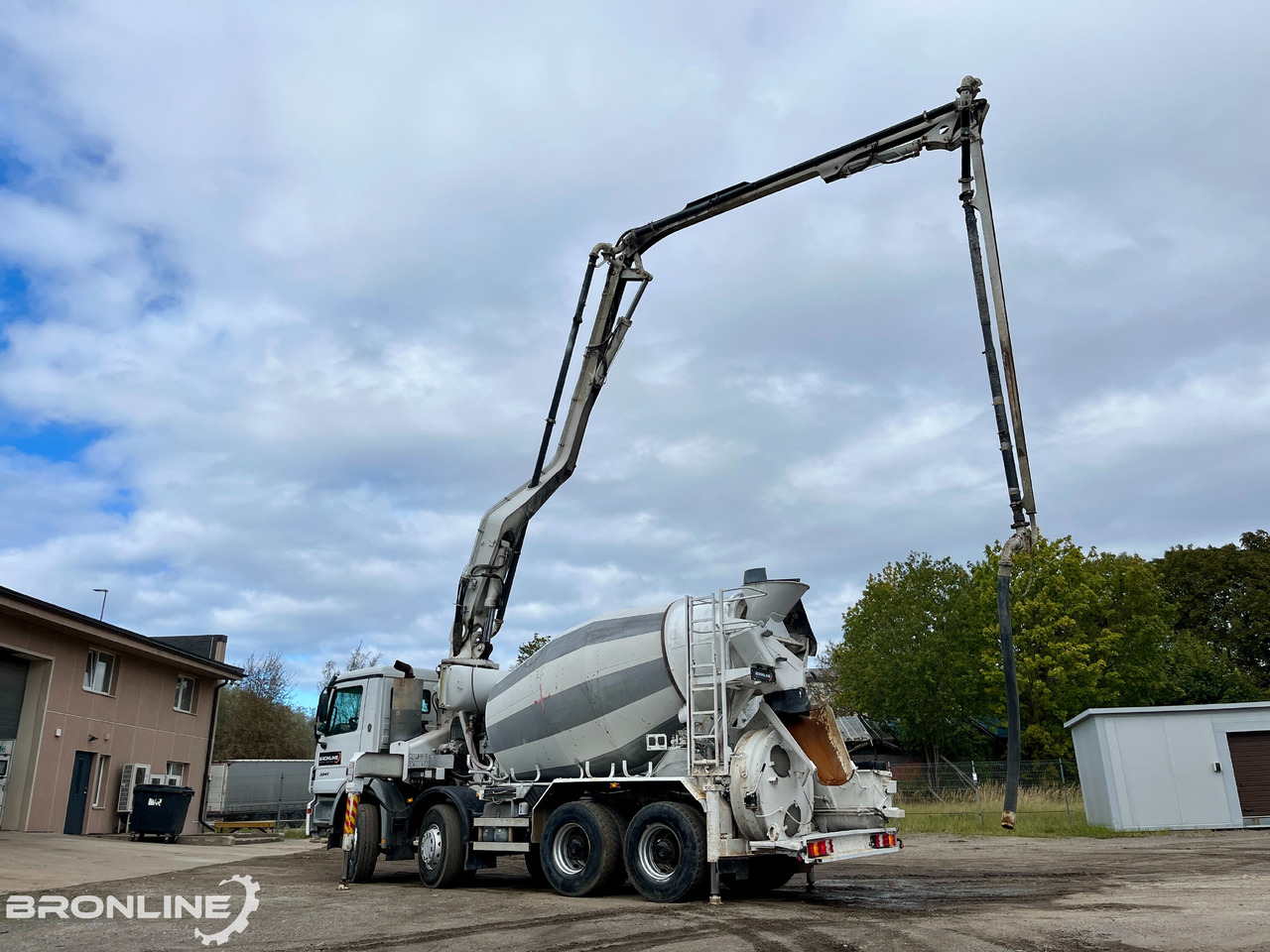 Fahrmischer 2004 MERCEDES-BENZ ACTROS 3241K 8X4/4 PUMI: das Bild 5