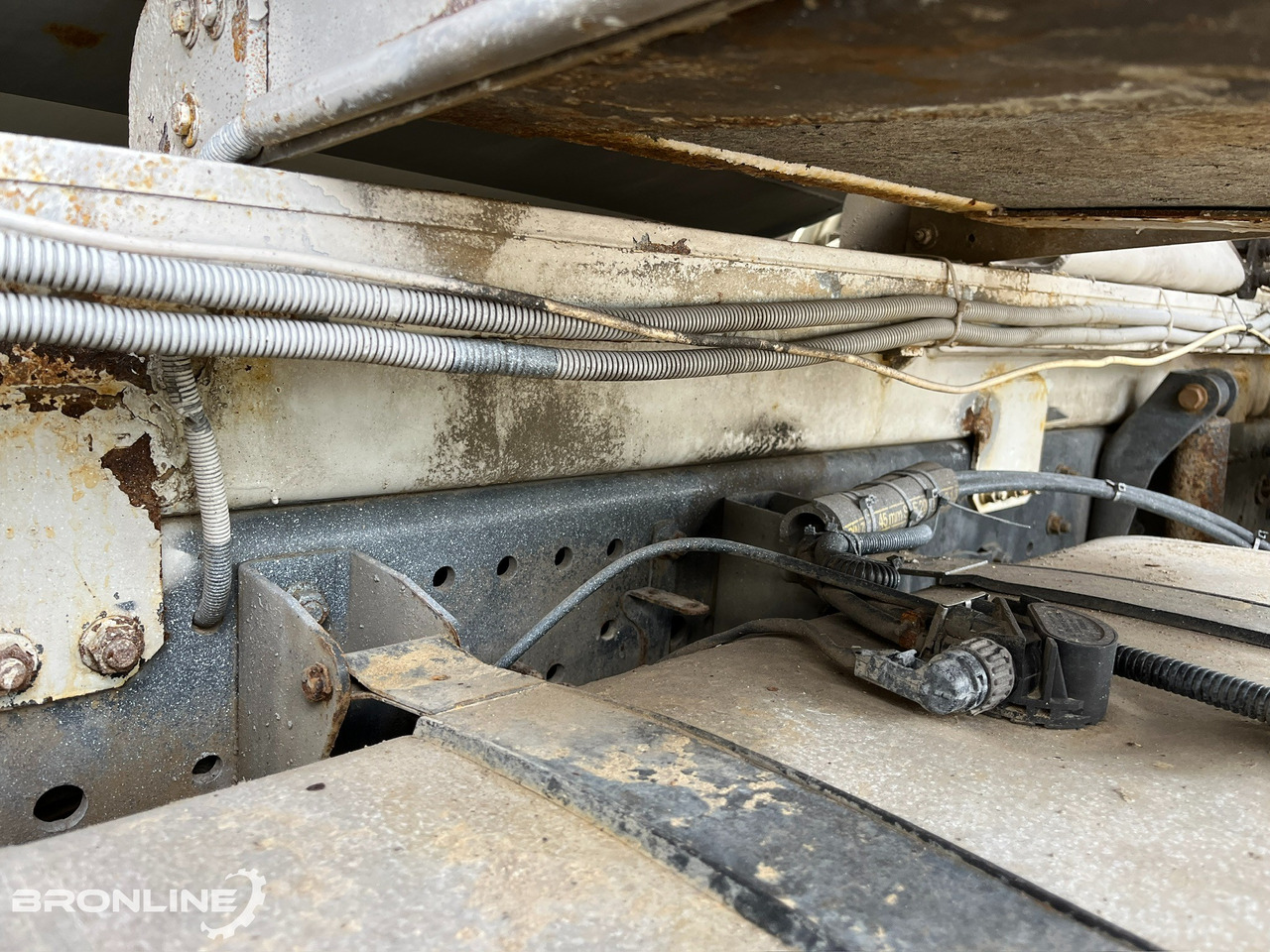 Fahrmischer 2004 MERCEDES-BENZ ACTROS 3241K 8X4/4 PUMI: das Bild 20