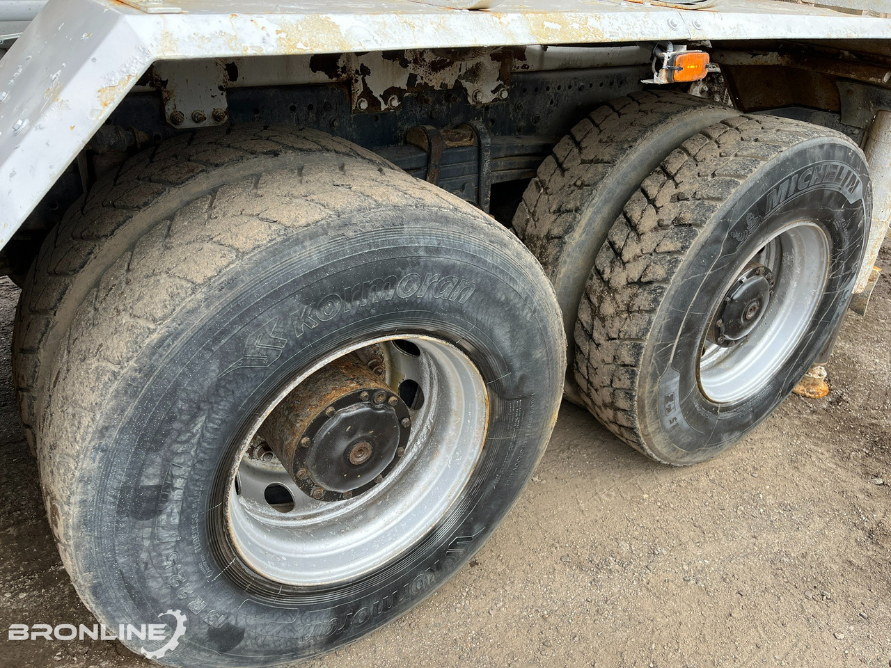 Fahrmischer 2004 MERCEDES-BENZ ACTROS 3241K 8X4/4 PUMI: das Bild 13