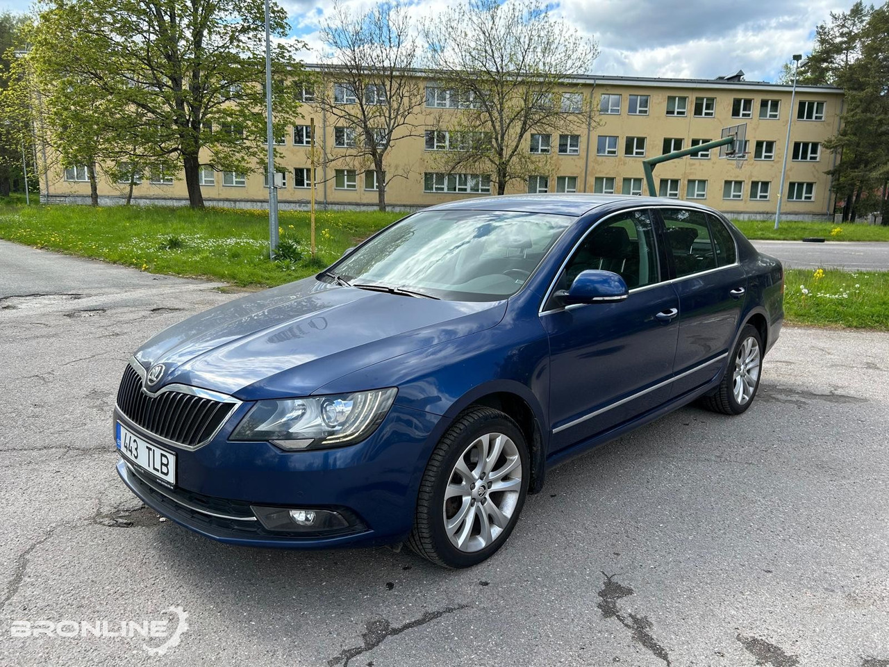 2014 Skoda Superb 1.8 118kW 4x4 - PKW: das Bild 1 2014 Skoda Superb 1.8 118kW 4x4 - PKW: das Bild 1