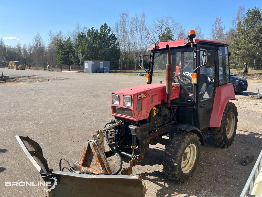 2016 Belarus 320.4 Tractor + Snow plow - Traktor, Schneepflug: das Bild 3 2016 Belarus 320.4 Tractor + Snow plow - Traktor, Schneepflug: das Bild 3
