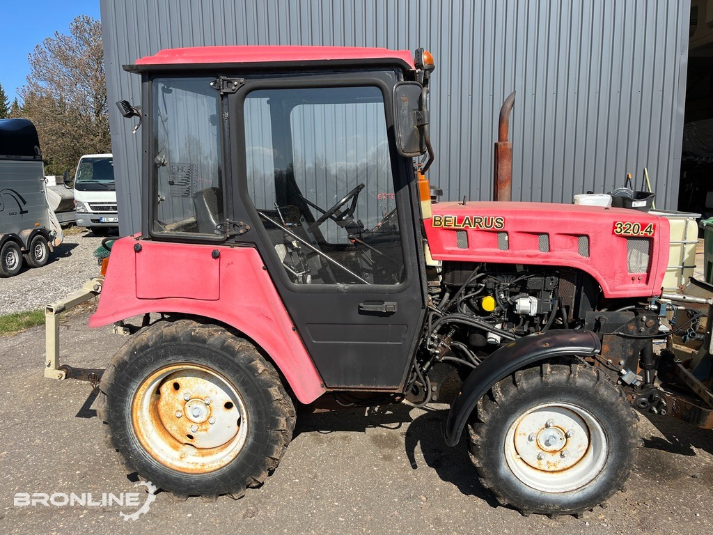 2016 Belarus 320.4 Tractor + Snow plow - Traktor, Schneepflug: das Bild 4 2016 Belarus 320.4 Tractor + Snow plow - Traktor, Schneepflug: das Bild 4