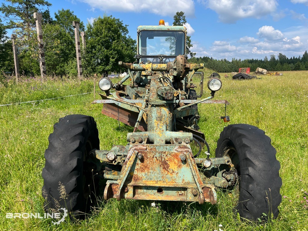 BM Teehöövel / Grader - Grader: das Bild 3 BM Teehöövel / Grader - Grader: das Bild 3