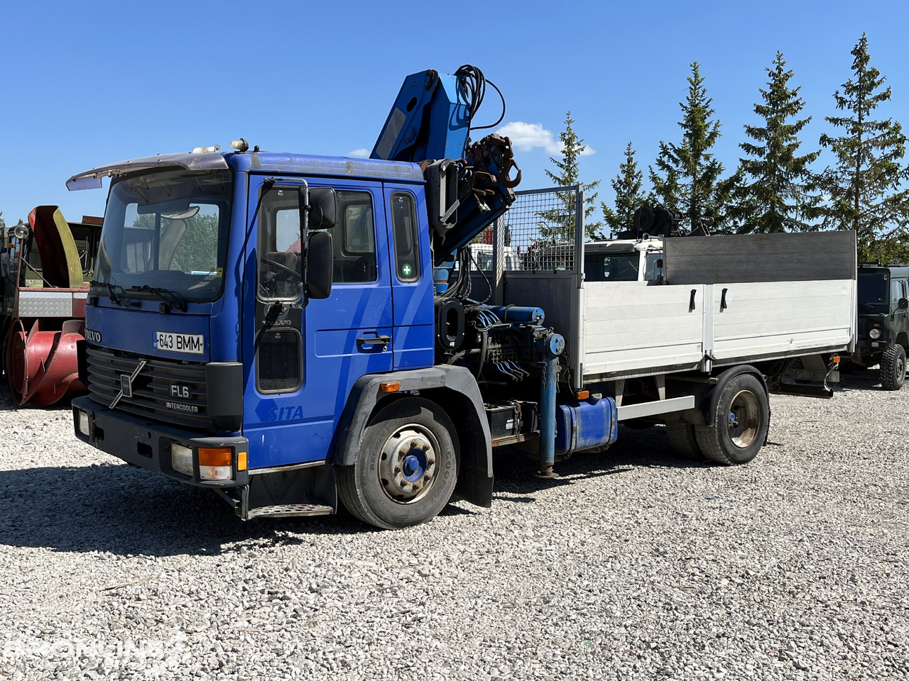 VOLVO FL611 + Palfinger PK 8200 - Pritsche LKW, Autokran: das Bild 1 VOLVO FL611 + Palfinger PK 8200 - Pritsche LKW, Autokran: das Bild 1