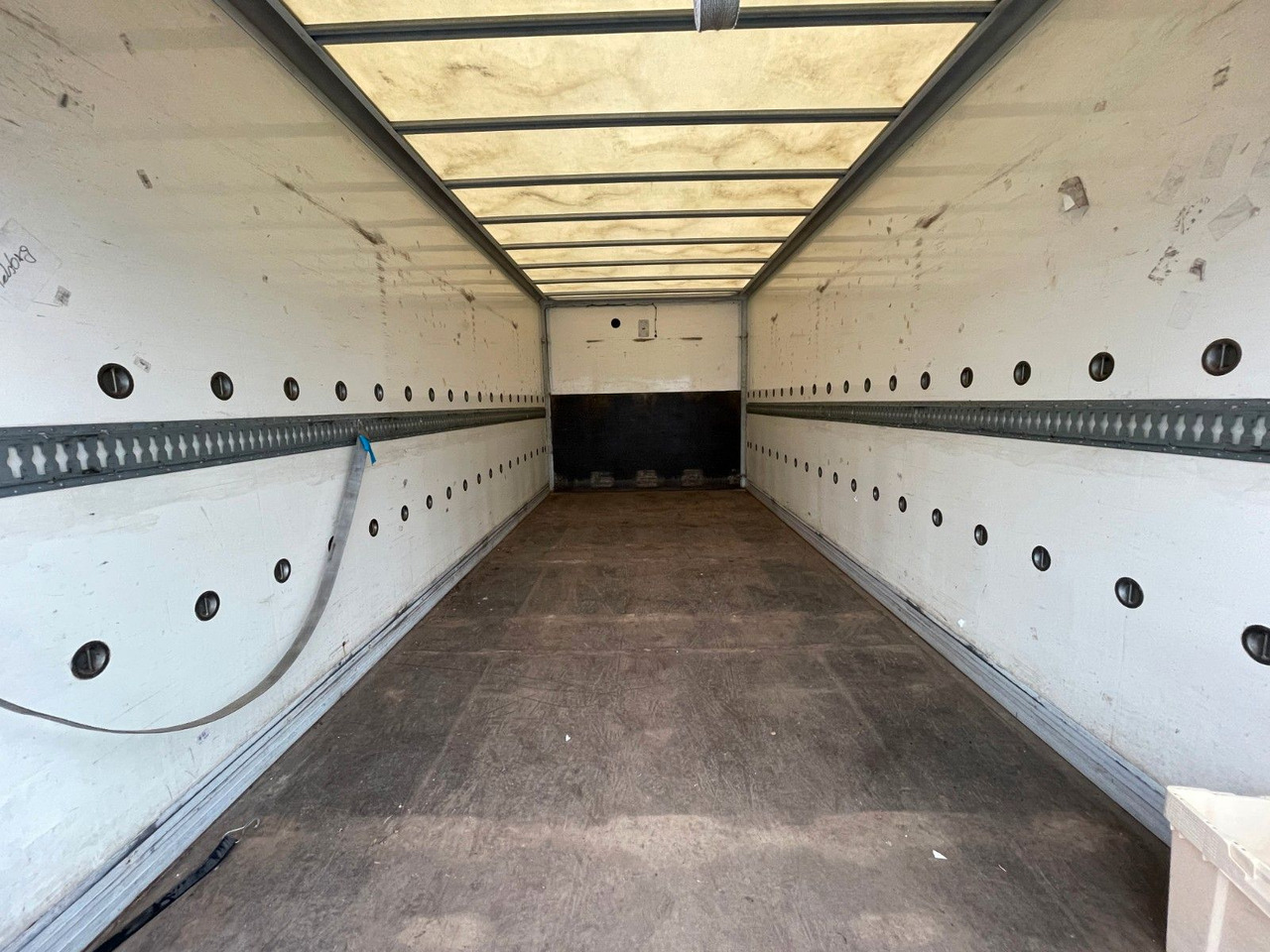 Iveco ML75E18 Blumen Koffer LBW Klimaanlage EEV ML80 Iveco ML75E18 Blumen Koffer LBW Klimaanlage EEV ML80 - Koffer Transporter: das Bild 5 Iveco ML75E18 Blumen Koffer LBW Klimaanlage EEV ML80 Iveco ML75E18 Blumen Koffer LBW Klimaanlage EEV ML80 - Koffer Transporter: das Bild 5