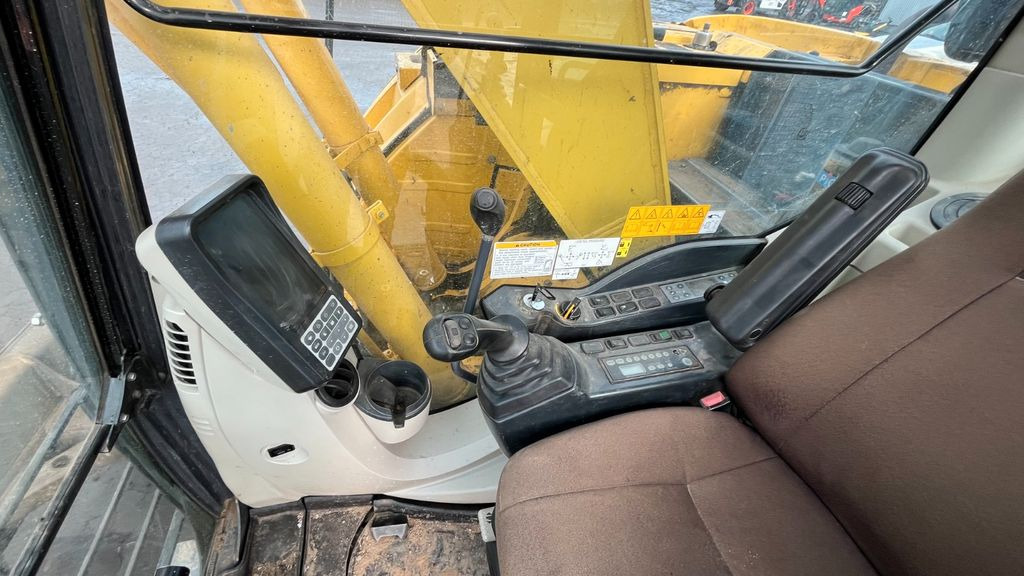Kettenbagger New Holland E140CSR Kettenbagger 16.000 Kg Motorschaden: das Bild 6