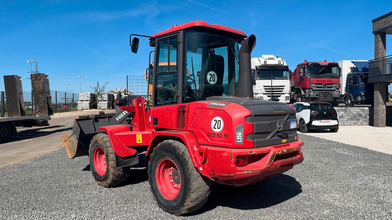 Volvo L35G Radlader 7200 Kg Schaufel Gabel Volvo L35G Radlader 7200 Kg Schaufel Gabel - Radlader: das Bild 5 Volvo L35G Radlader 7200 Kg Schaufel Gabel Volvo L35G Radlader 7200 Kg Schaufel Gabel - Radlader: das Bild 5