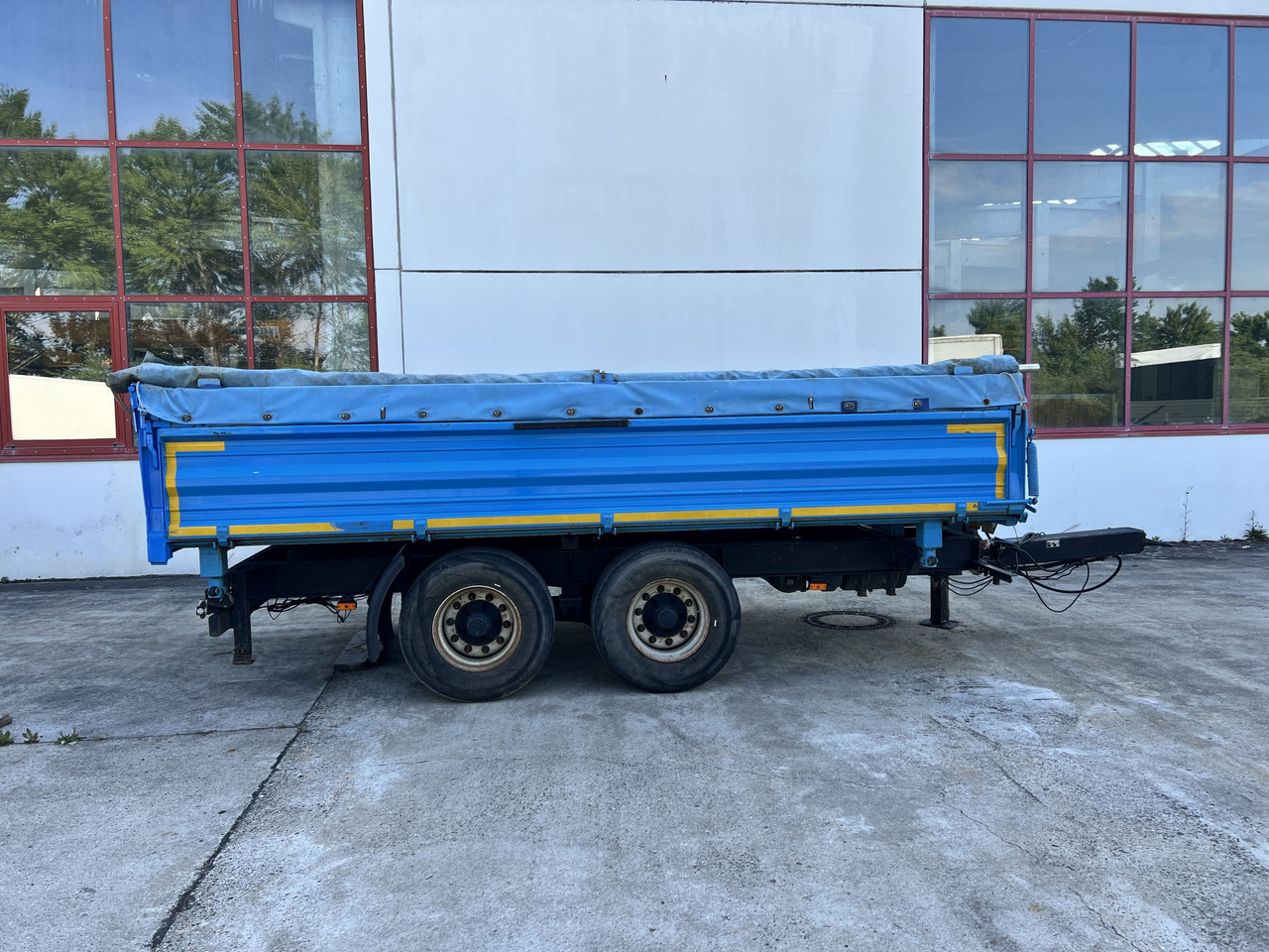 Blomenroehr 888/14000 14 t Tandemkipper- Tieflader, Breitbereifung - Kipper Anhänger: das Bild 2 Blomenroehr 888/14000 14 t Tandemkipper- Tieflader, Breitbereifung - Kipper Anhänger: das Bild 2