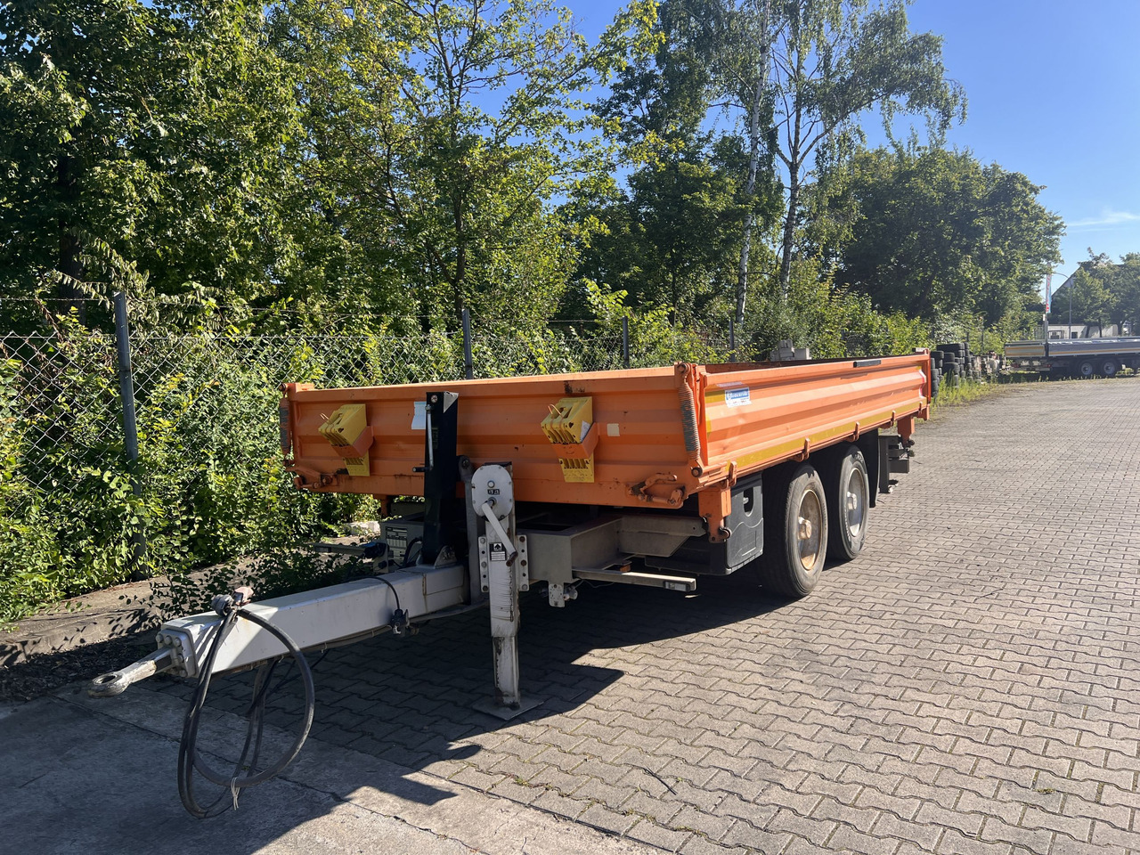 Blomenroehr 888/14000 14 t Tandemkipper- Tieflader - Kipper Anhänger: das Bild 5 Blomenroehr 888/14000 14 t Tandemkipper- Tieflader - Kipper Anhänger: das Bild 5