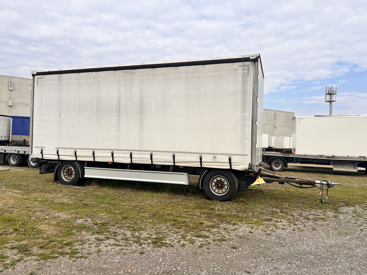 Fliegl ZPS180 2 Achs Jumbo- Planen, Mega, durchladbar - Planenanhänger: das Bild 5 Fliegl ZPS180 2 Achs Jumbo- Planen, Mega, durchladbar - Planenanhänger: das Bild 5