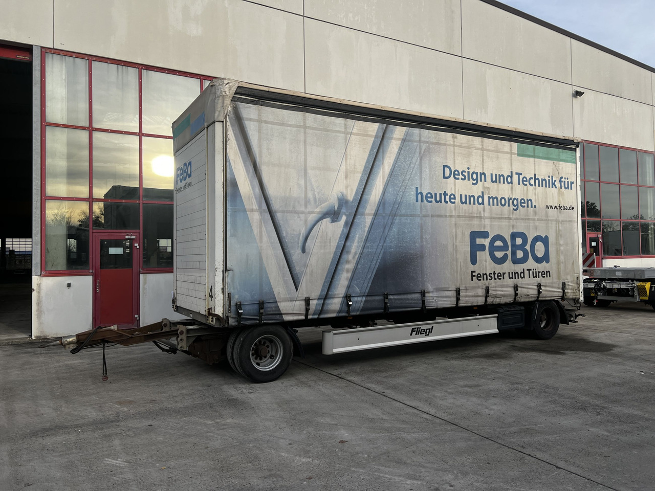 Fliegl ZPS180 2 Achs Jumbo-Planenanhänger - Planenanhänger: das Bild 1 Fliegl ZPS180 2 Achs Jumbo-Planenanhänger - Planenanhänger: das Bild 1