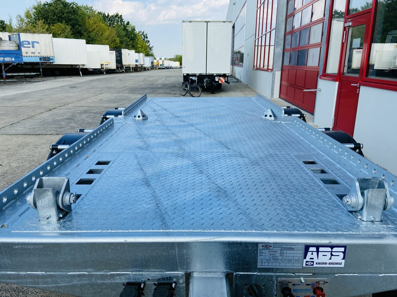 Möslein 14 t Tandem- Absetzmuldenanhänger,geschlossenen - Abrollanhänger/ Absetzanhänger: das Bild 4 Möslein 14 t Tandem- Absetzmuldenanhänger,geschlossenen - Abrollanhänger/ Absetzanhänger: das Bild 4