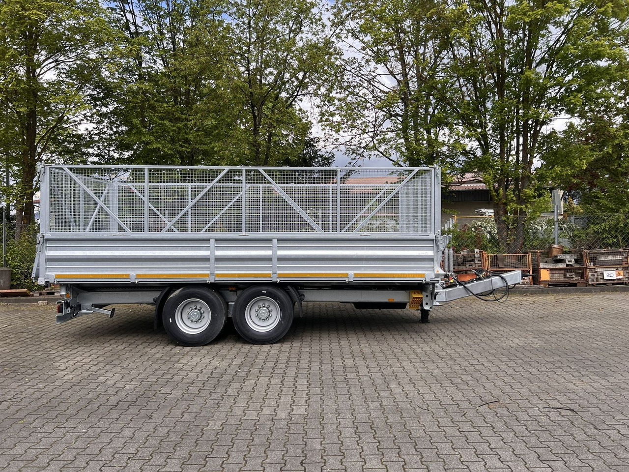 Möslein 14 t Tandem- Kipper Tieflader 5,70 m lang, Brei - Kipper Anhänger: das Bild 4 Möslein 14 t Tandem- Kipper Tieflader 5,70 m lang, Brei - Kipper Anhänger: das Bild 4