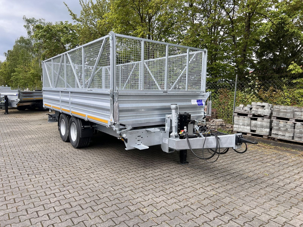 Möslein 14 t Tandem- Kipper Tieflader 5,70 m lang, Brei - Kipper Anhänger: das Bild 2 Möslein 14 t Tandem- Kipper Tieflader 5,70 m lang, Brei - Kipper Anhänger: das Bild 2