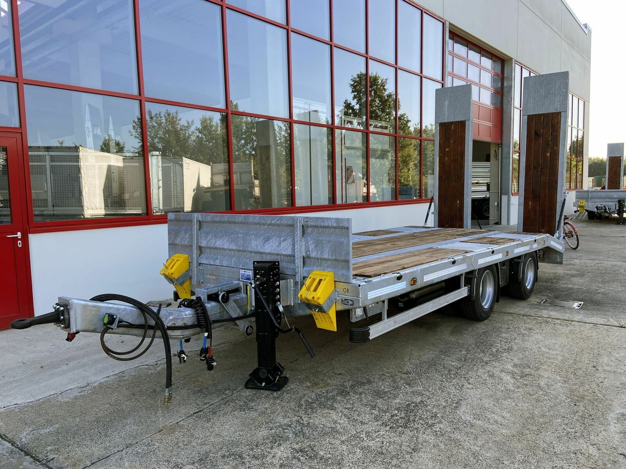 Möslein 21 t Tandemtieflader, hydr. Rampen, NEU - Tieflader Anhänger: das Bild 5 Möslein 21 t Tandemtieflader, hydr. Rampen, NEU - Tieflader Anhänger: das Bild 5