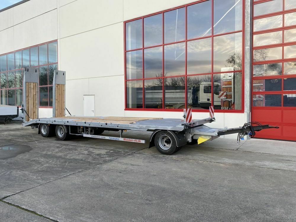Möslein 3 Achs Tieflader mit gerader Ladefläche 9 m, Ne - Tieflader Anhänger: das Bild 4 Möslein 3 Achs Tieflader mit gerader Ladefläche 9 m, Ne - Tieflader Anhänger: das Bild 4