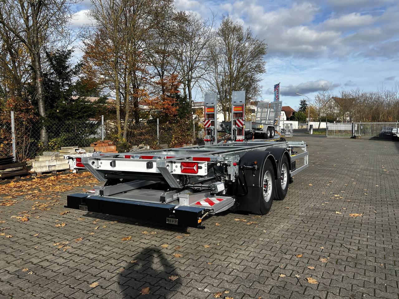 Möslein BDF Tandem- BDF- Wechselanhänger mit Ladebordwand - Container/ Wechselfahrgestell Anhänger: das Bild 5 Möslein BDF Tandem- BDF- Wechselanhänger mit Ladebordwand - Container/ Wechselfahrgestell Anhänger: das Bild 5